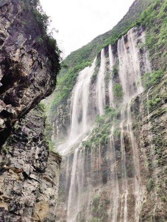 新疆阿克苏地区乌什县发生7.1级地震 27趟列车运行受影响